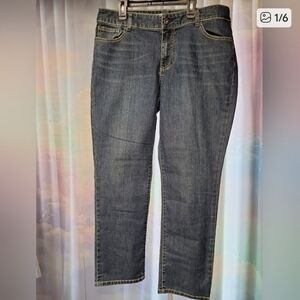 Chico's 2 Short Platinum Denim Ultimate Fit Slim Leg Straight Medium Dark Jeans